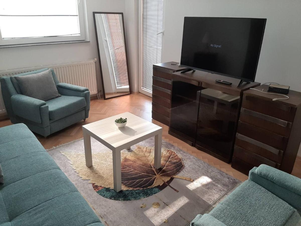 Iv2020 Apartment Üsküp Dış mekan fotoğraf