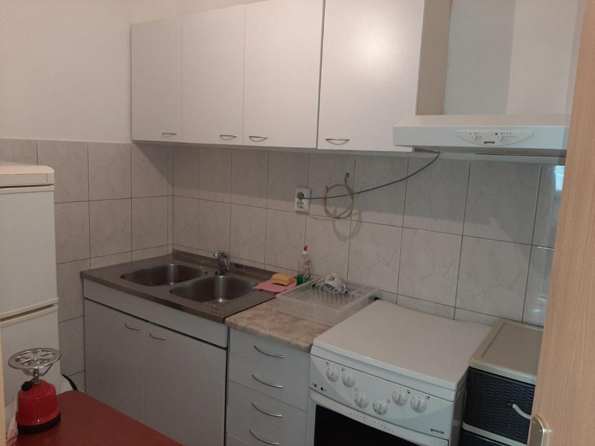 Iv2020 Apartment Üsküp Dış mekan fotoğraf